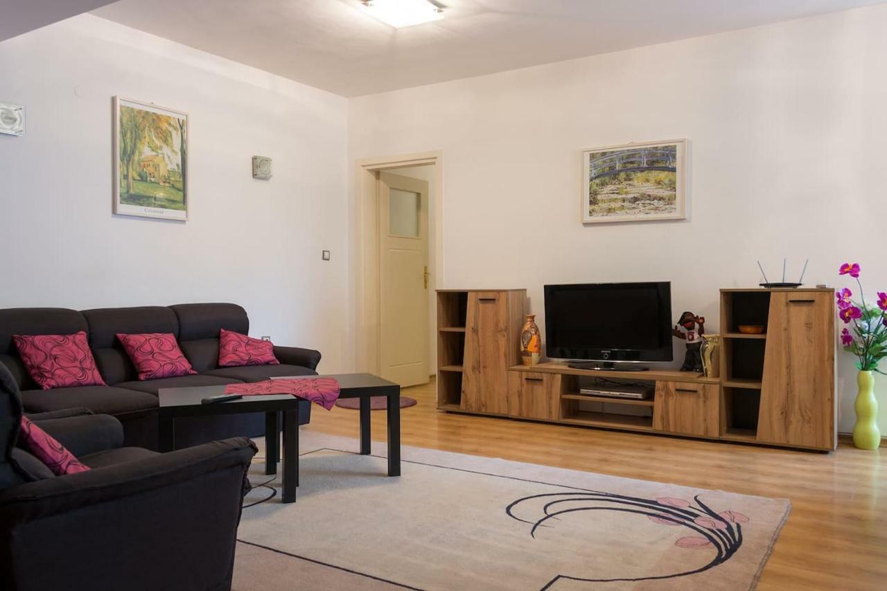 Appartamento Glorious - 2-bedroom Near Youth Hill By Flat Mаnager Plovdiv